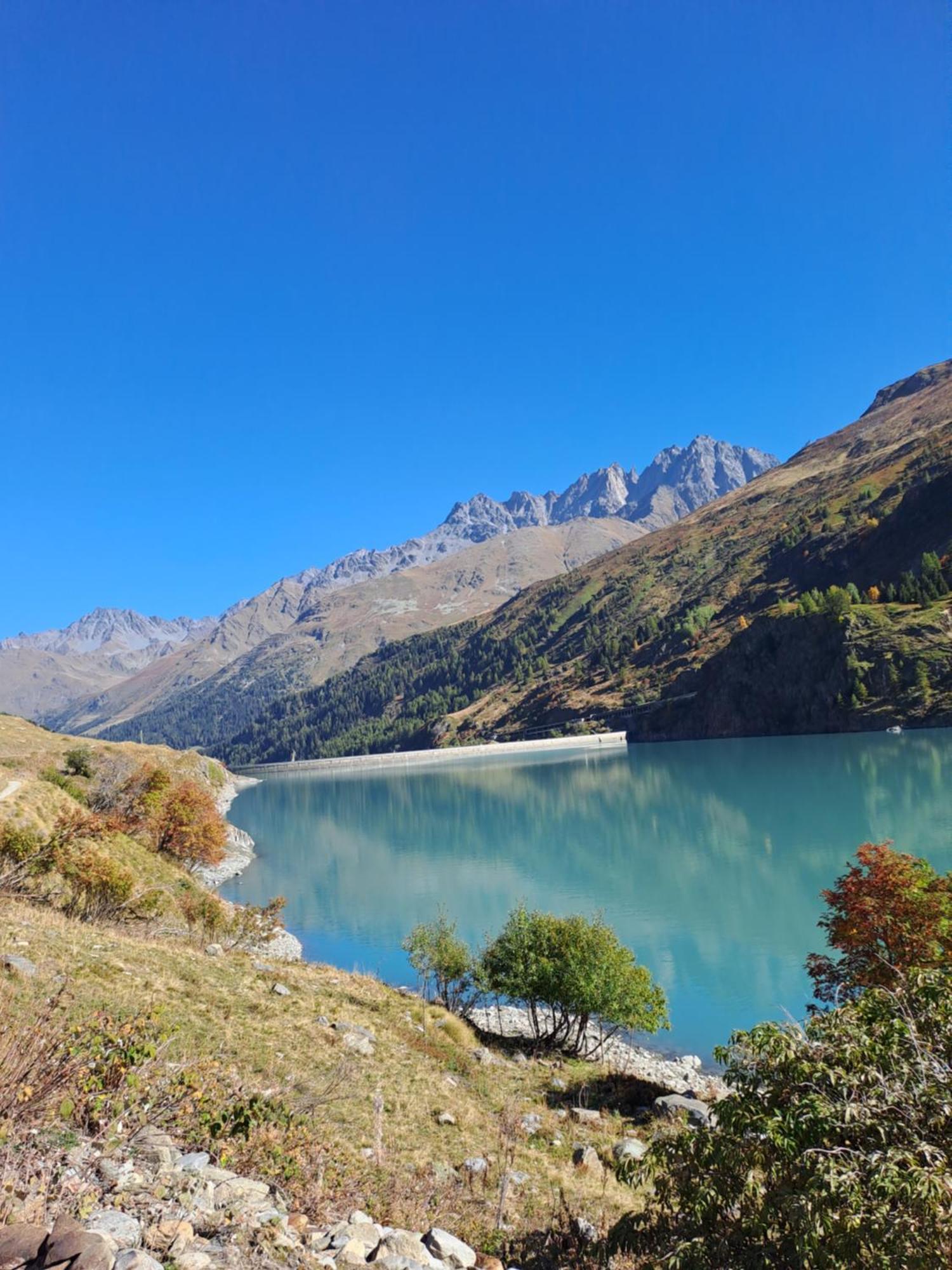 Auberge Des Charmettes Bourg Saint Pierre Bagian luar foto